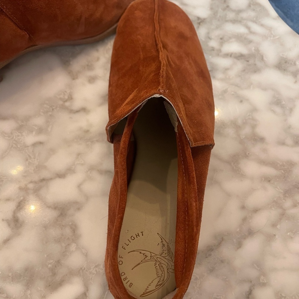 Bird of Flight Riley Ankle Shoes Women's Size 9 Rust Suede Leather Moccasin - Picture 6 of 7